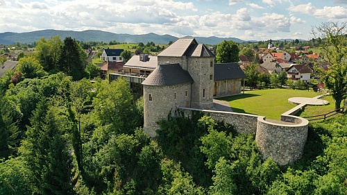 Замок в Чрномеле, Словения, 1 250 м2 фото 1