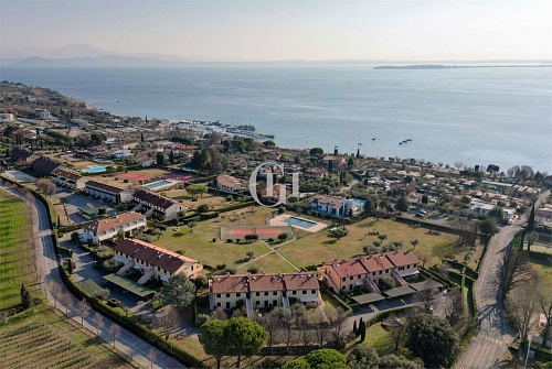 Апартаменты у озера Гарда, Италия, 125 м2 фото 1