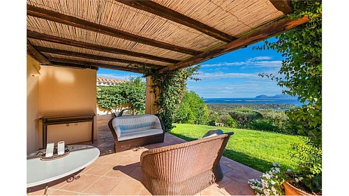 Вилла в Кала-ди-Вольпе, Италия, 250 м2 фото 1