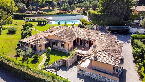 Вилла в Фраскати, Италия, 615 м2 фото 1