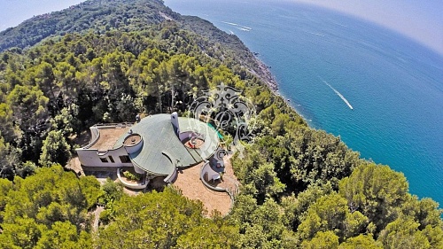 Вилла в Леричи, Италия, 300 м2 фото 1