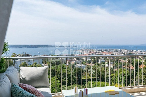 Апартаменты в Каннах, Франция, 105 м2 фото 1