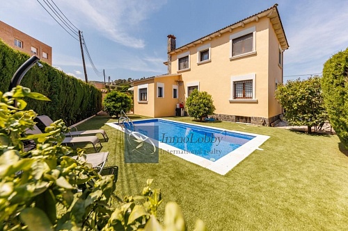 Дом в Калонже, Испания, 343 м2 фото 1