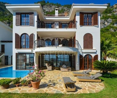 Вилла в Алании, Турция, 390 м2 фото 1