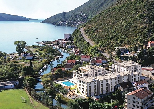 Квартира в Херцег-Нови, Черногория, 48 м2 фото 1