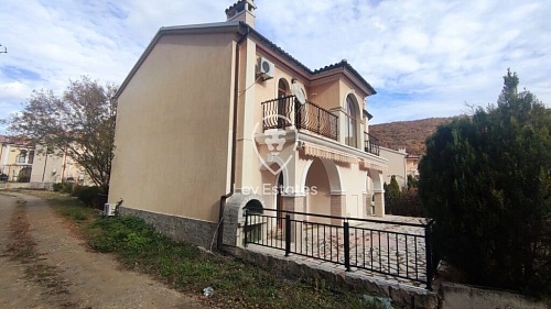 Дом в Елените, Болгария, 217 м2 фото 1