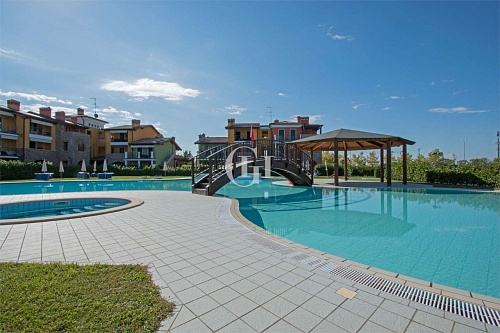 Квартира у озера Гарда, Италия, 71.6 м2 фото 1