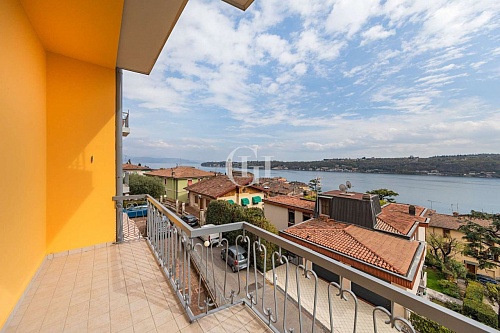 Пентхаус у озера Гарда, Италия, 100 м2 фото 1