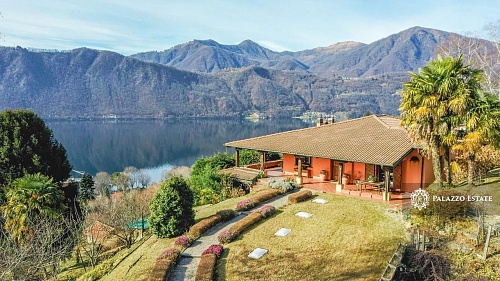Вилла в Петтенаско, Италия, 400 м2 фото 1