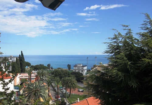 Апартаменты в Сан-Ремо, Италия, 110 м2 фото 1