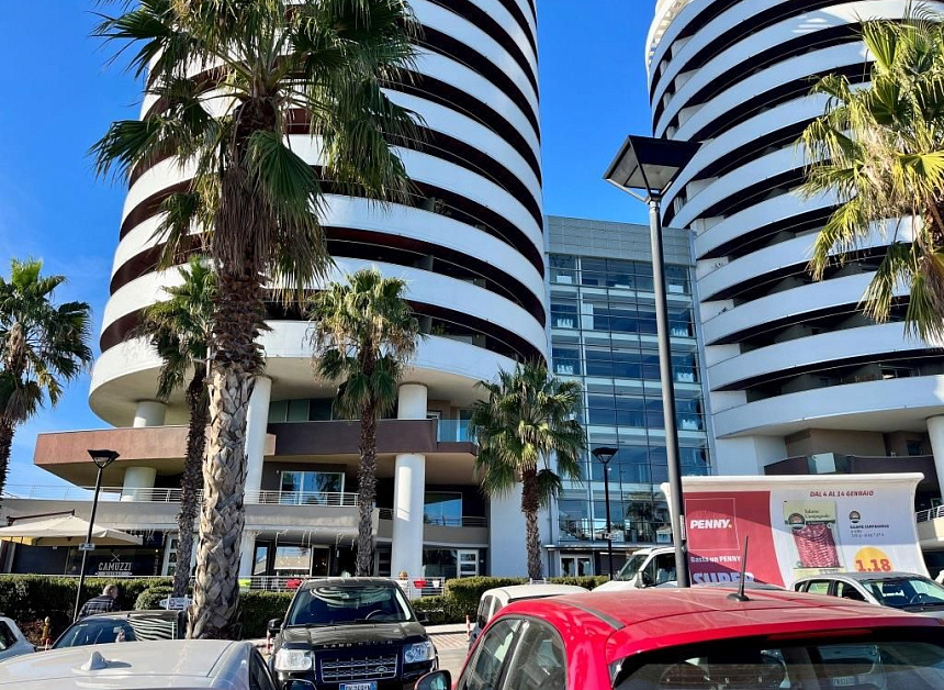 Пентхаус в Пескаре, Италия, 713 м2