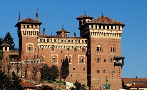 Замок в Алессандрии, Италия, 6 000 м2 фото 1