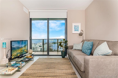 Квартира в Майами, США, 60 м2 фото 1