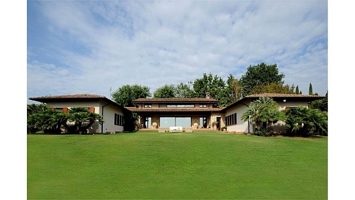 Вилла у озера Гарда, Италия, 520 м2 фото 1