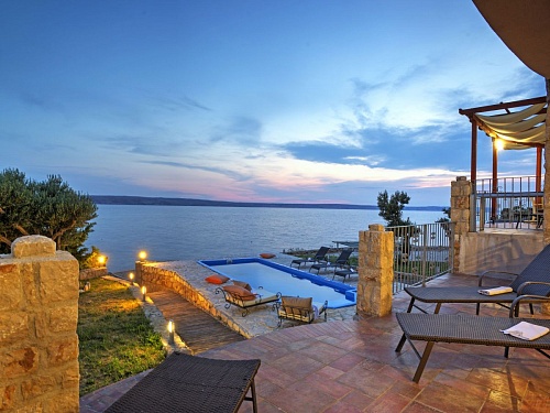 Дом в Карлобаге, Хорватия, 400 м2 фото 1