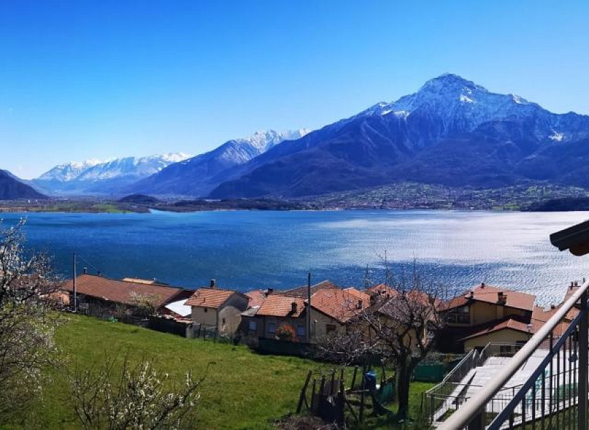 Апартаменты у озера Комо, Италия, 82 м2