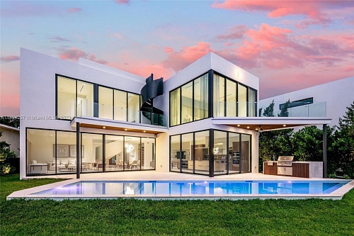 Квартира в Майами, США, 500 м2 фото 1