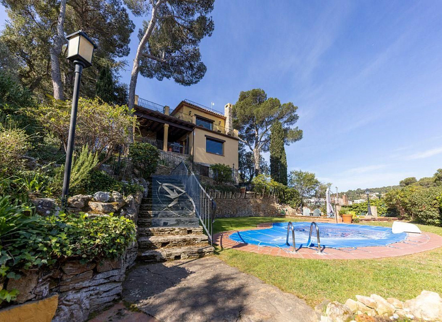 Дом в Сан-Антони-де-Калонже, Испания, 451 м2