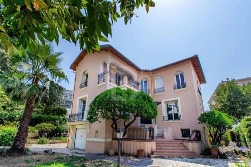 Дом в Ницце, Франция, 310 м2 фото 1