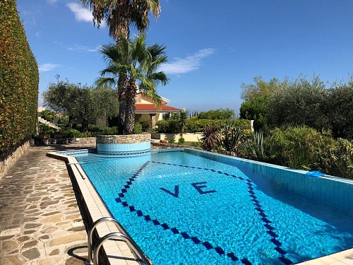 Вилла в Сан-Ремо, Италия, 300 м2 фото 1
