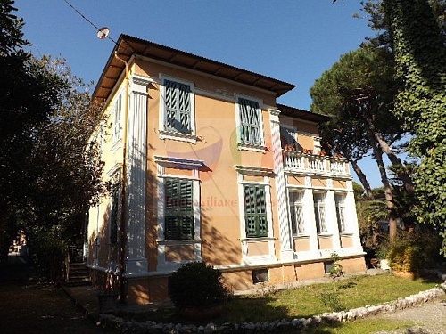 Вилла в Диано-Марина, Италия, 260 м2 фото 1