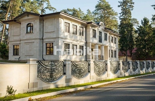 Вилла в Юрмале, Латвия, 1 000 м2 фото 1