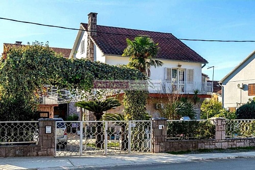 Вилла в Тивате, Черногория, 230 м2 фото 1