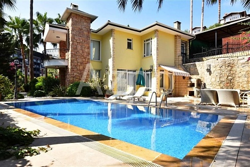 Вилла в Алании, Турция, 750 м2 фото 1