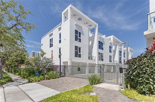 Таунхаус в Майами, США, 170 м2 фото 1