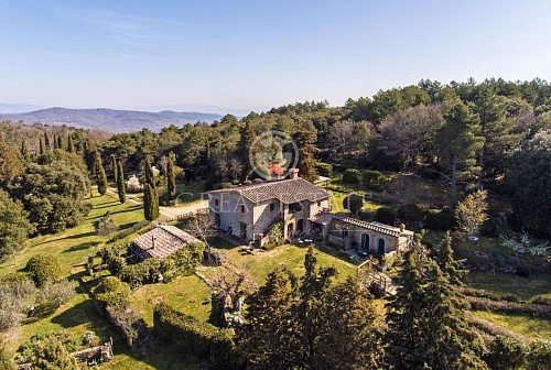 Дом Monte San Savino, Италия, 411.35 м2 фото 1