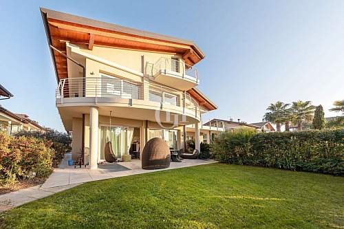 Таунхаус у озера Гарда, Италия, 125 м2 фото 1