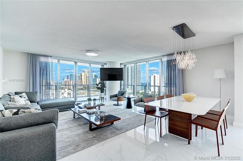 Квартира в Майами, США, 230 м2 фото 1