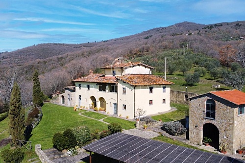 Дом Loro Ciuffenna, Италия, 395 м2 фото 1