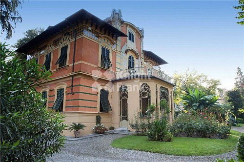 Вилла в Лукке, Италия, 600 м2 фото 1
