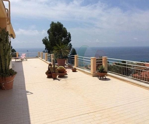 Пентхаус в Сан-Ремо, Италия, 100 м2 фото 1