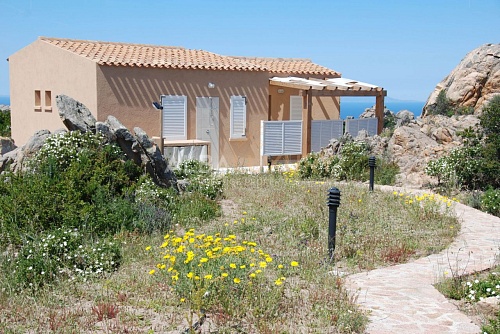 Вилла в Тринита-д’Агульту-э-Виньоле, Италия, 280 м2 фото 1