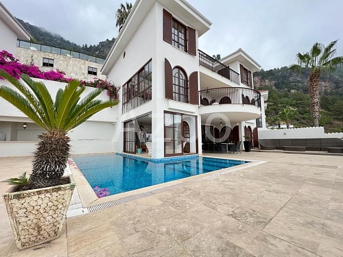 Вилла в Алании, Турция, 390 м2 фото 1