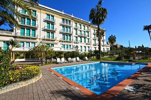 Апартаменты в Бордигере, Италия, 65 м2 фото 1