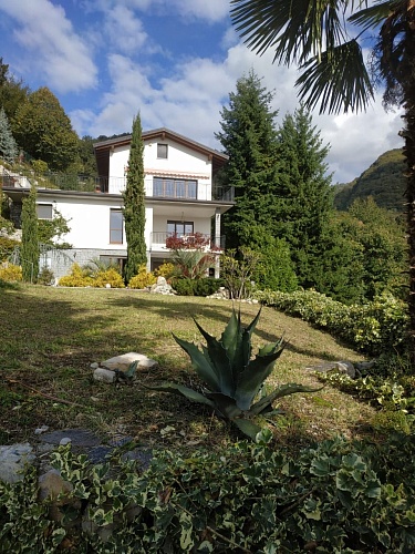 Вилла у озера Комо, Италия, 450 м2 фото 1