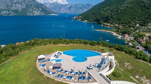 Квартира в Которе, Черногория, 58 м2 фото 1