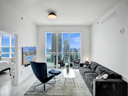 Квартира в Майами, США, 90 м2 фото 1