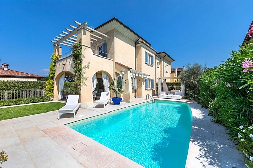 Коттедж у озера Гарда, Италия, 170 м2 фото 1