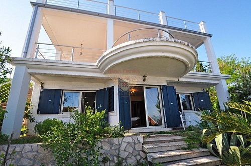 Дом в Херцег-Нови, Черногория, 400 м2 фото 1