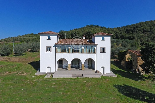 Вилла в Ареццо, Италия, 590.1 м2 фото 1