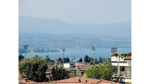 Квартира у озера Гарда, Италия, 120 м2 фото 1