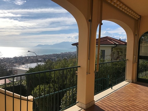 Квартира в Бордигере, Италия, 65 м2 фото 1