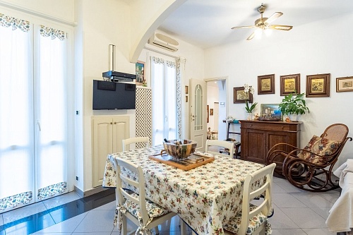 Апартаменты у озера Комо, Италия, 140 м2 фото 1