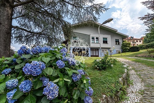 Вилла в Стрезе, Италия, 513 м2 фото 1