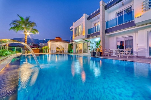 Вилла в Алании, Турция, 210 м2 фото 1