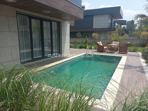 Вилла в Силиври, Турция, 370 м2 фото 1